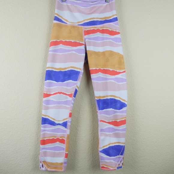 lululemon athletica Pants - Lululemon True Self Crop Bleacher Stripe Size 2